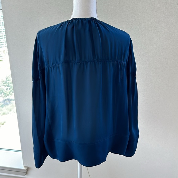 Cinq a Sept Silk Blouse size m - Picture 2 of 4